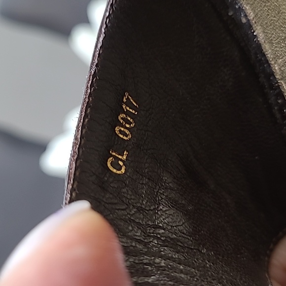 LOUIS VUITTON~MONGOGRAM GOLD STUDDED HEELS~SIZE 39 - Picture 3 of 14